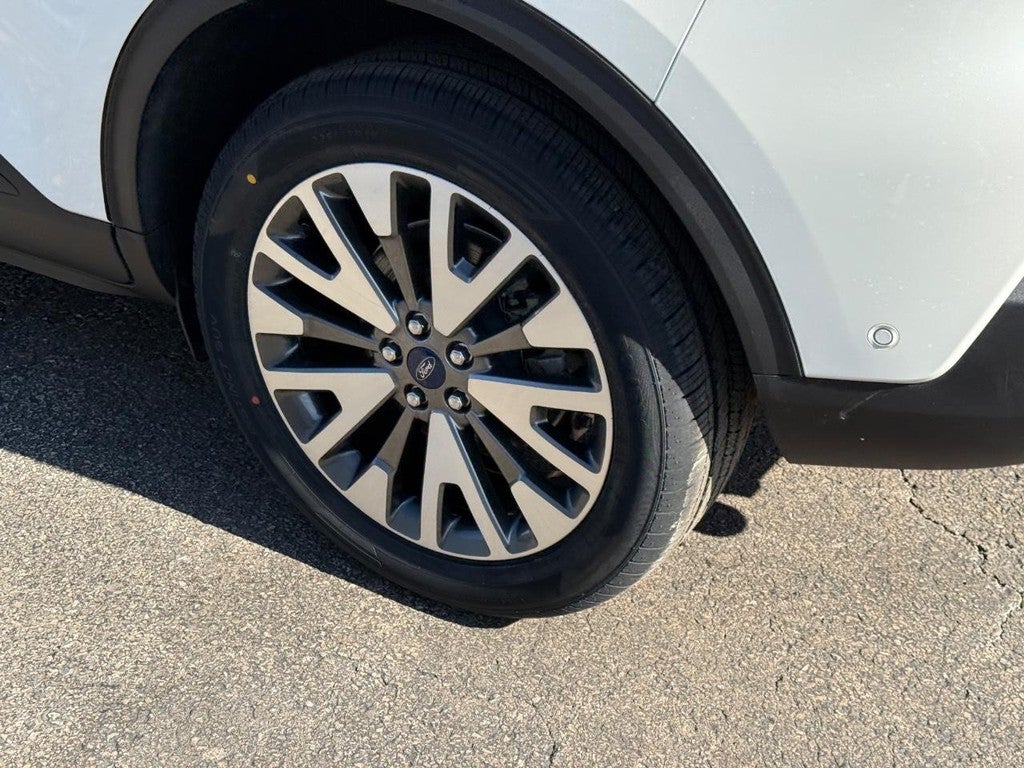 2020 Ford Escape Titanium Hybrid AWD