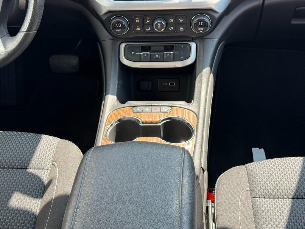 2023 GMC Acadia FWD 4dr SLE