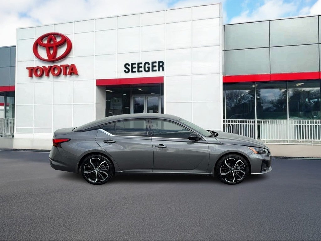 2024 Nissan Altima 2.5 SR Sedan