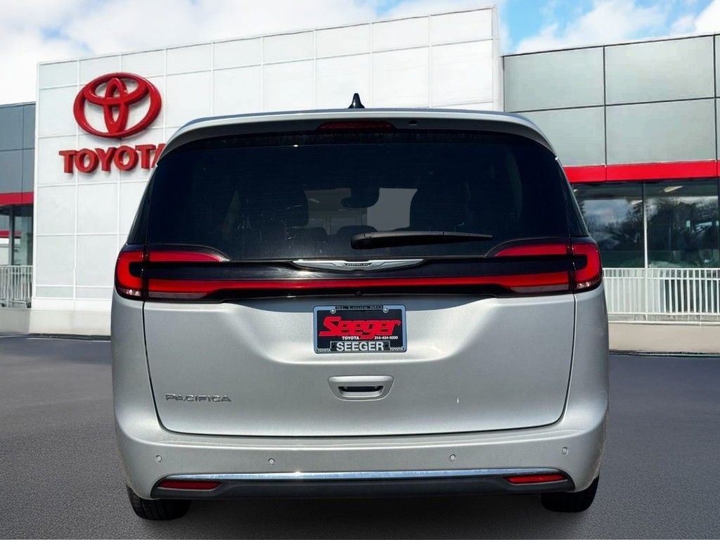 2024 Chrysler Pacifica Touring L