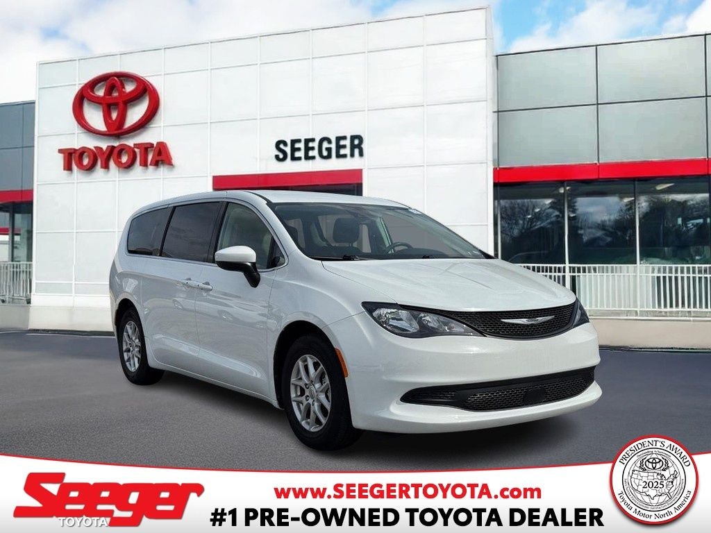 2023 Chrysler Voyager