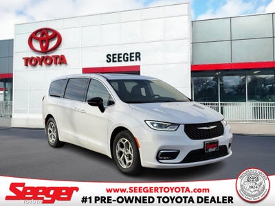 2024 Chrysler Pacifica Limited FWD