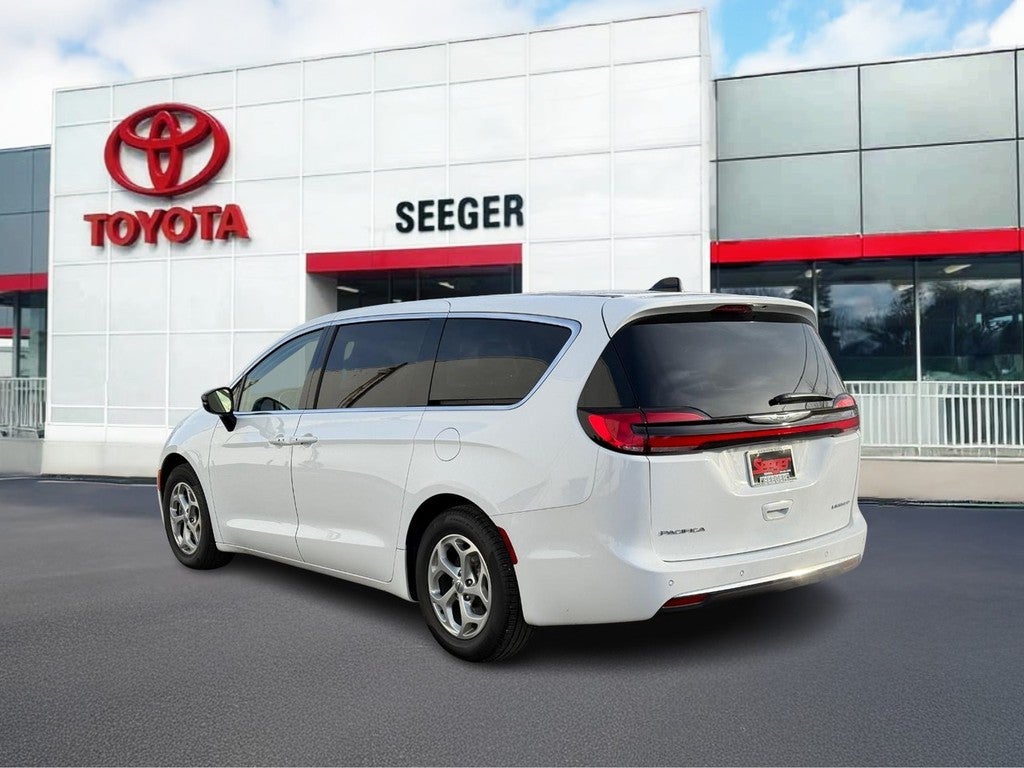 2024 Chrysler Pacifica Limited FWD