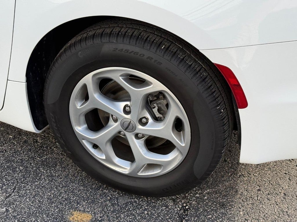 2024 Chrysler Pacifica Limited FWD