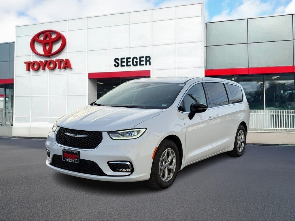 2024 Chrysler Pacifica Limited FWD