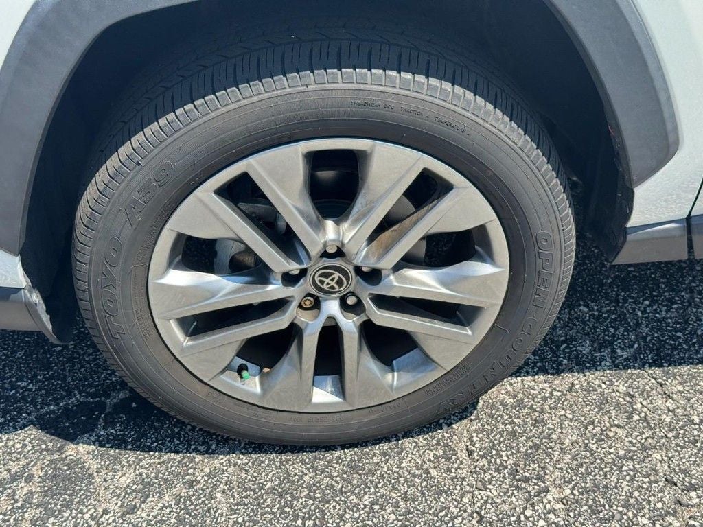 2023 Toyota RAV4 XLE Premium