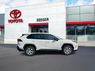2022 Toyota RAV4 LE