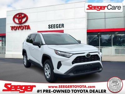 2025 Toyota RAV4 LE