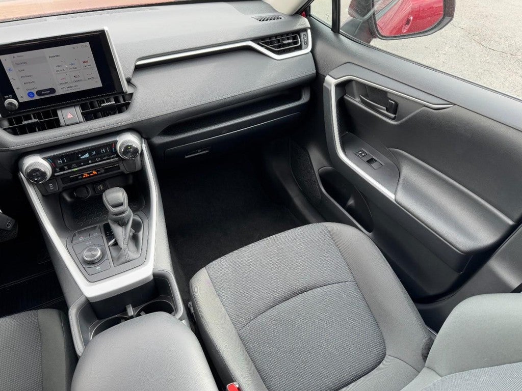 2025 Toyota RAV4 Hybrid LE AWD (Natl)