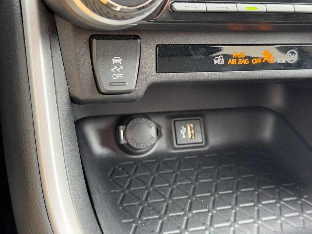 2025 Toyota RAV4 Hybrid LE AWD (Natl)