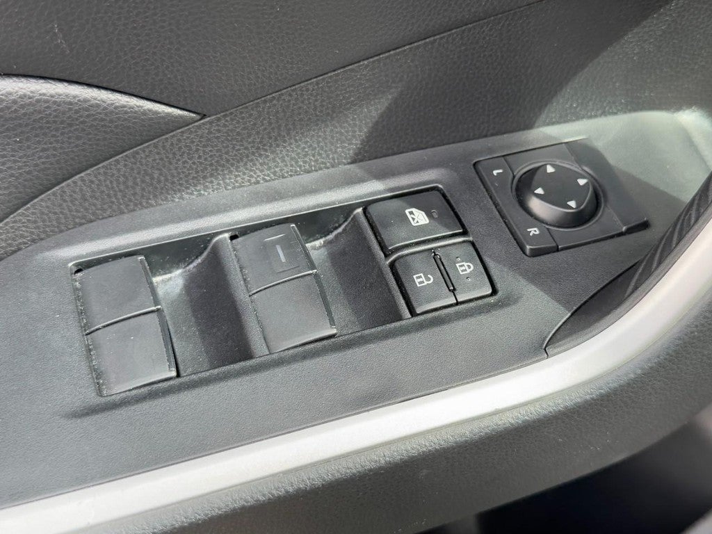 2025 Toyota RAV4 Hybrid LE AWD (Natl)