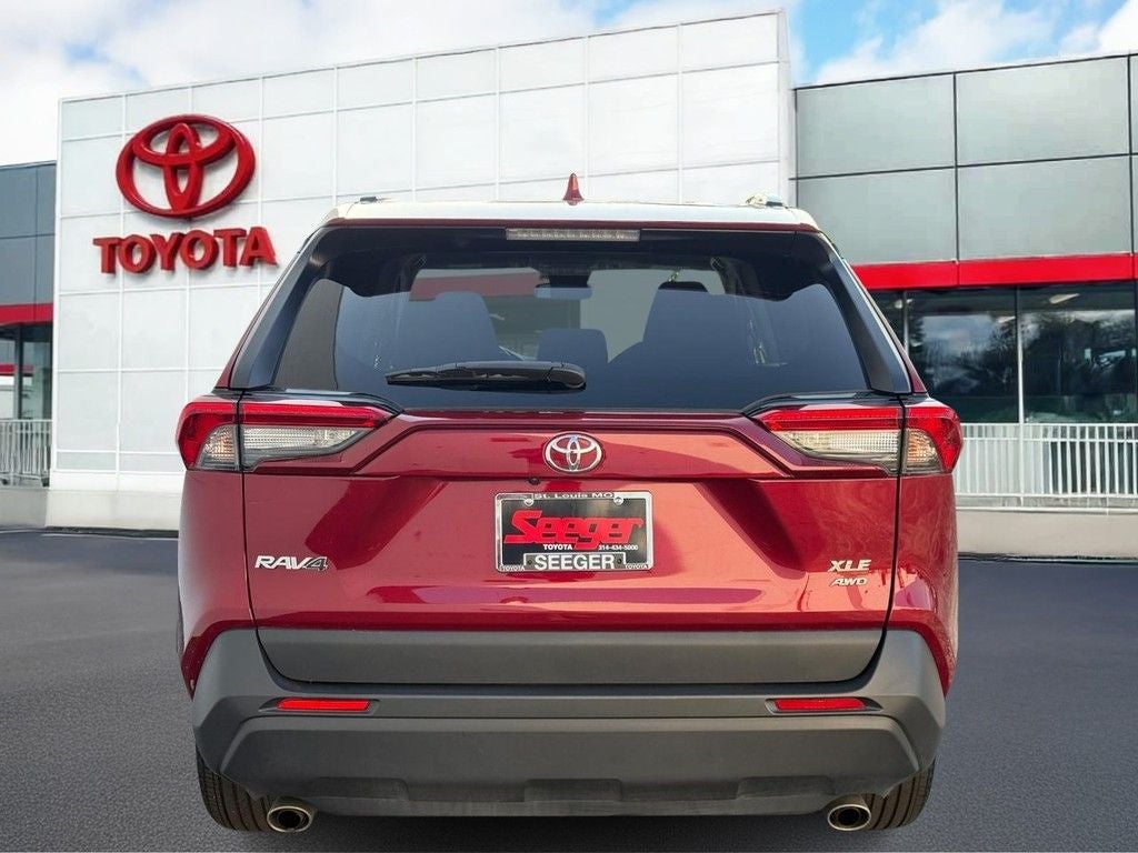 2025 Toyota RAV4 XLE
