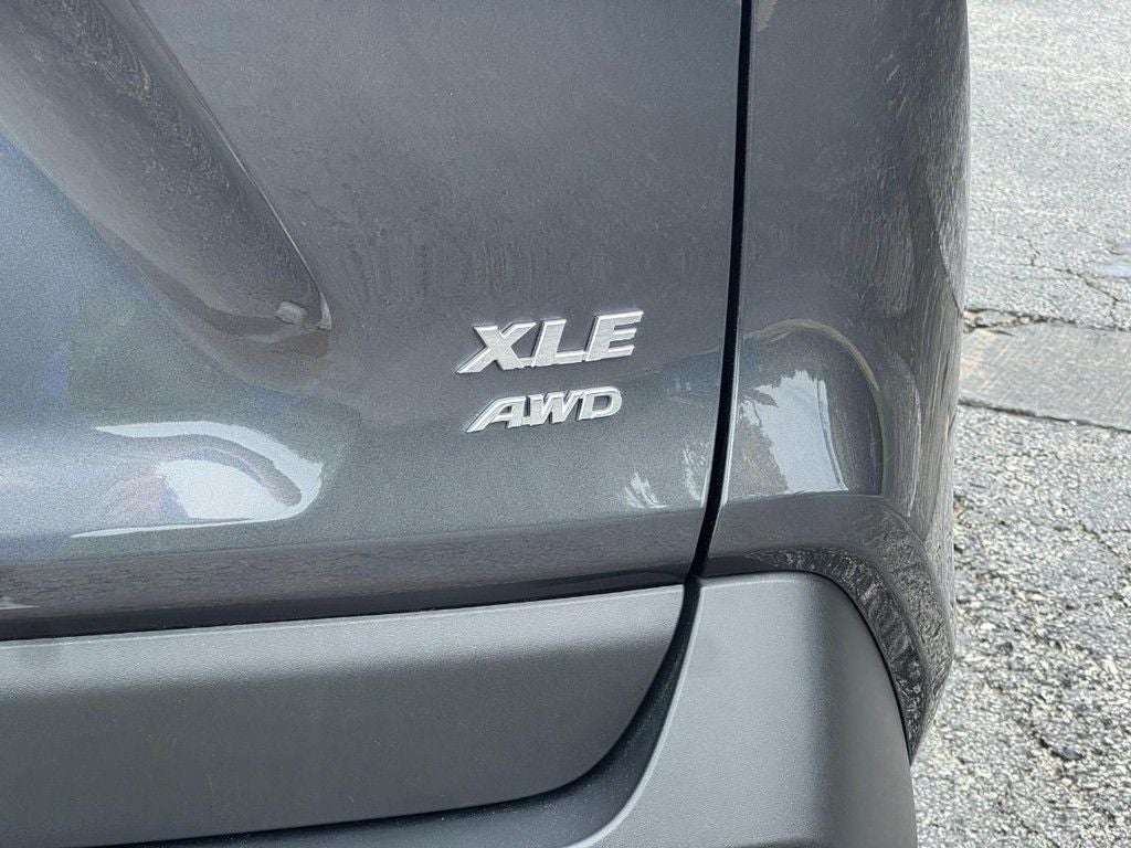 2025 Toyota RAV4 XLE