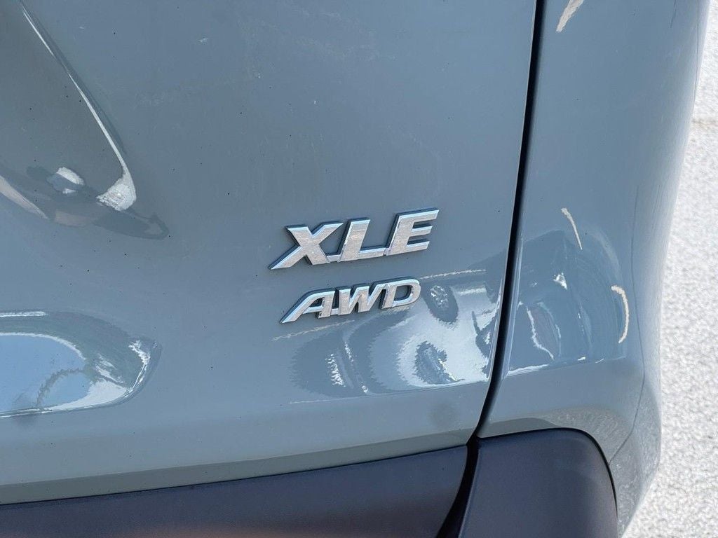 2022 Toyota RAV4 XLE