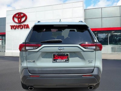 2021 Toyota RAV4 XLE