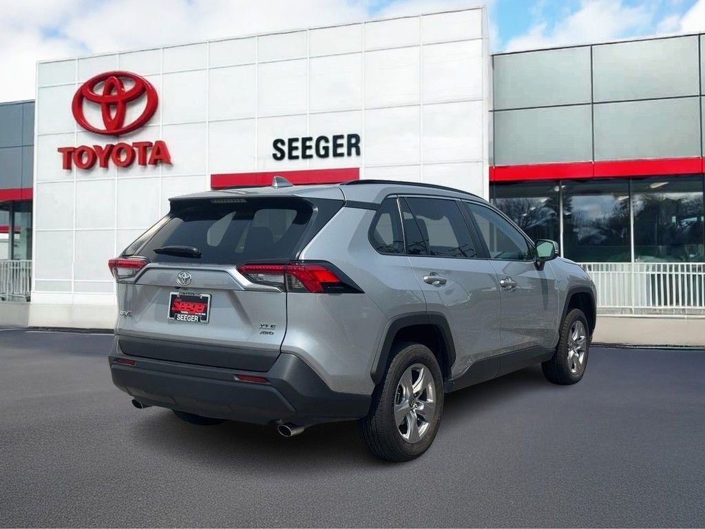 2025 Toyota RAV4 XLE