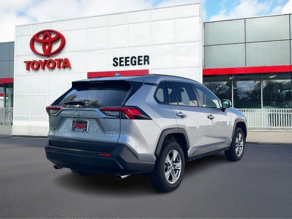 2025 Toyota RAV4 XLE