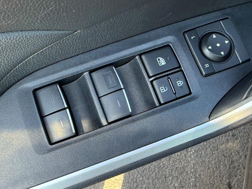 2025 Toyota RAV4 XLE AWD (Natl)