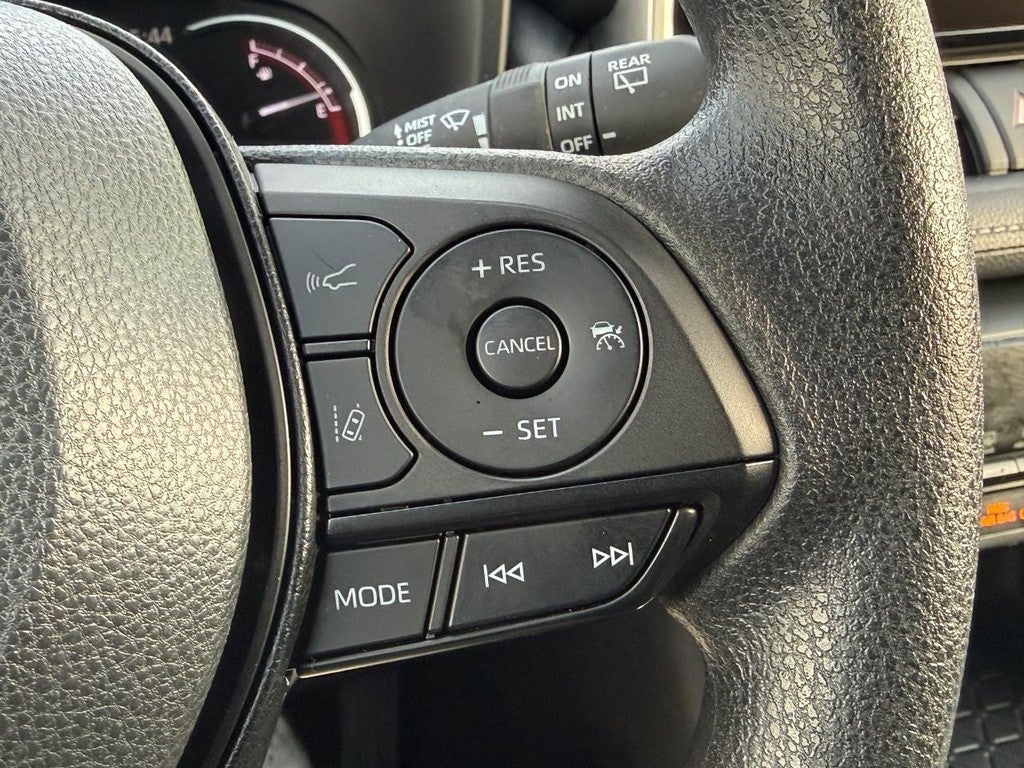 2025 Toyota RAV4 XLE AWD (Natl)