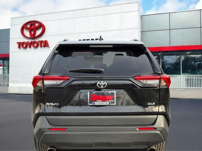 2025 Toyota RAV4 XLE AWD (Natl)