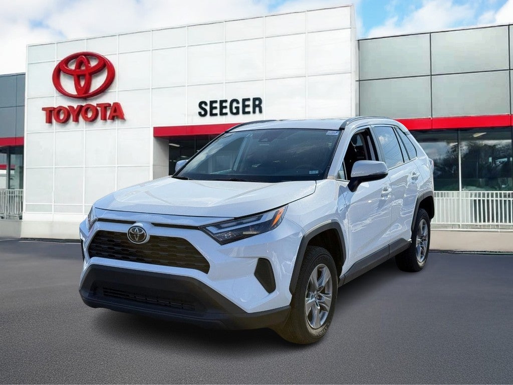 2025 Toyota RAV4 XLE FWD (Natl)