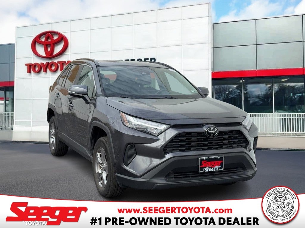 2025 Toyota RAV4 XLE FWD (Natl)