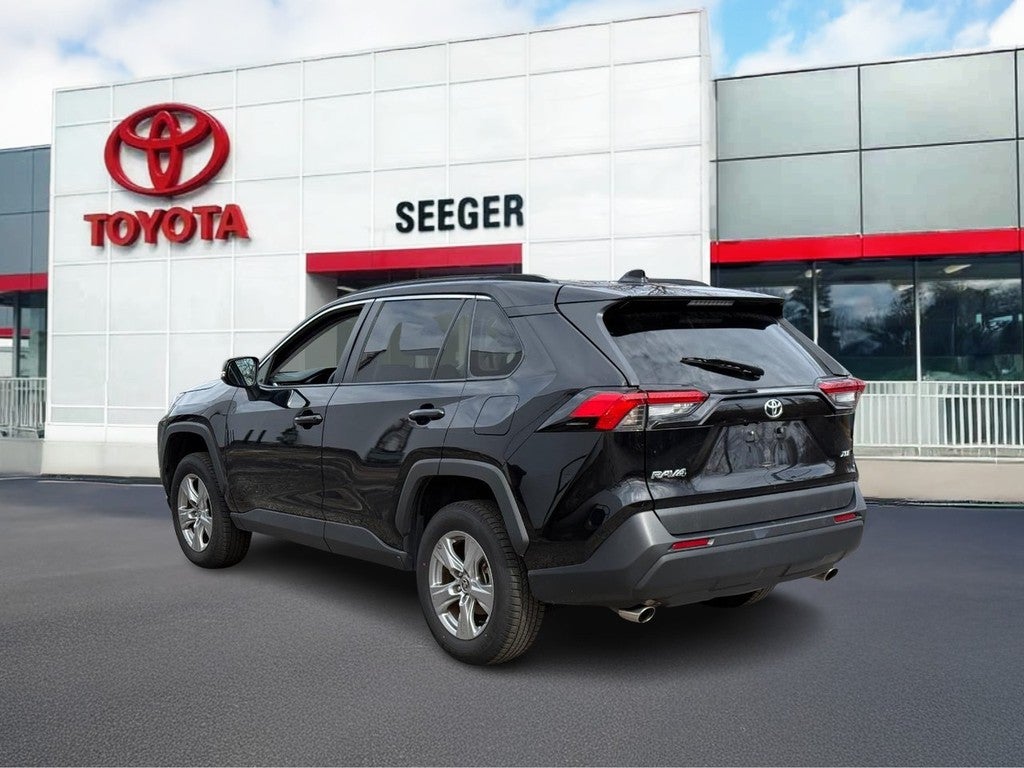 2024 Toyota RAV4 XLE FWD (Natl)