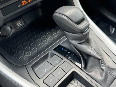 2024 Toyota RAV4 XLE FWD (Natl)
