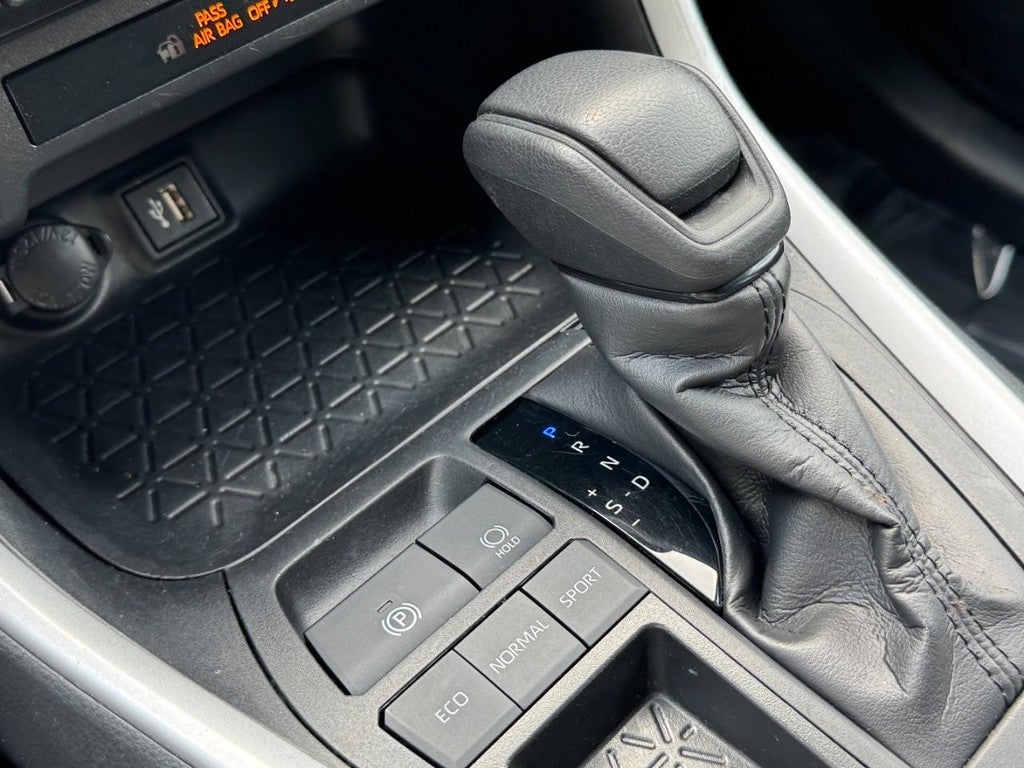 2024 Toyota RAV4 XLE FWD (Natl)