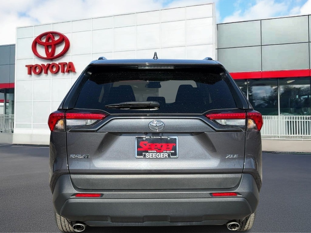 2024 Toyota RAV4 XLE FWD (Natl)