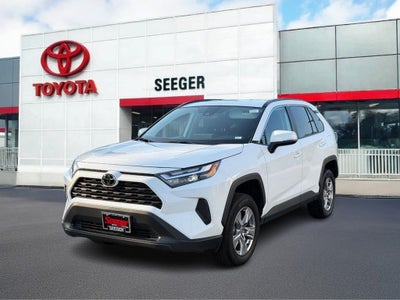 2025 Toyota RAV4 XLE