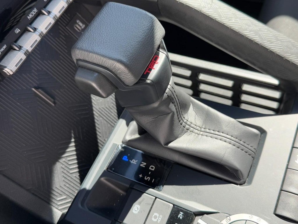 2025 Toyota Tacoma 4WD Double Cab Bed (Natl)