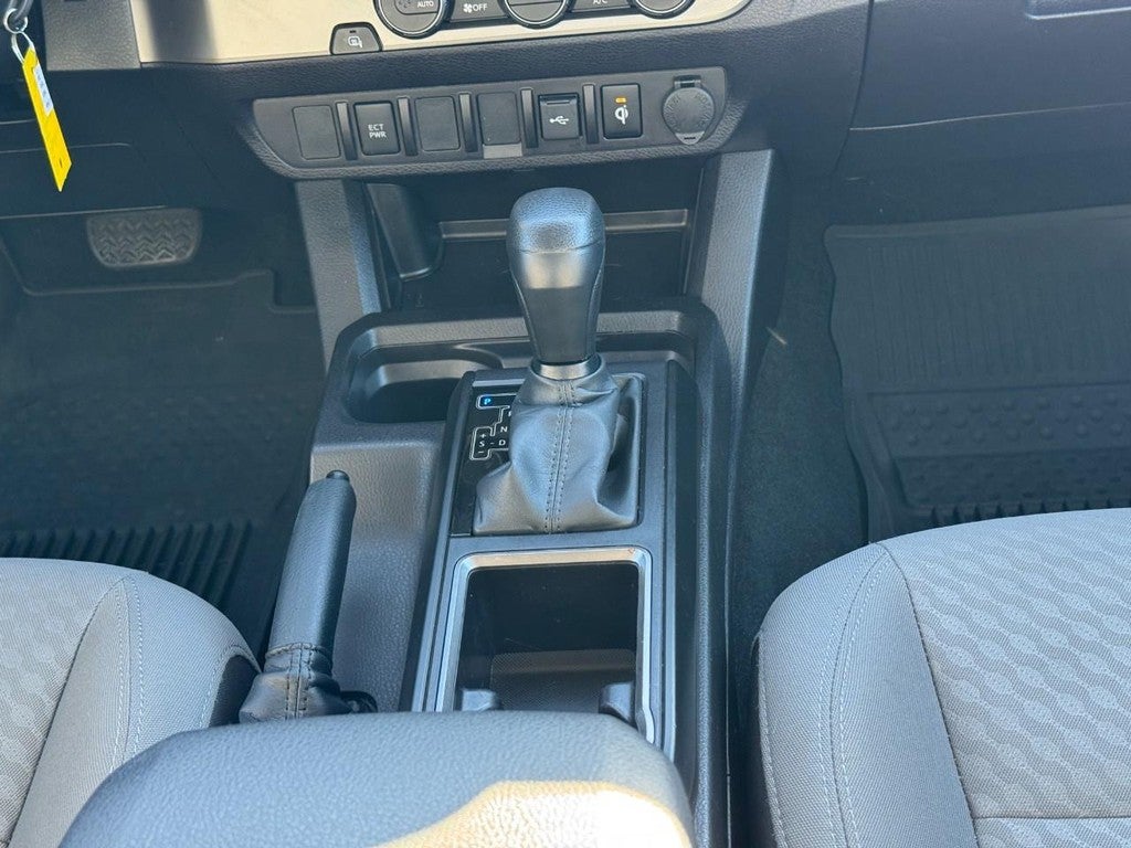 2023 Toyota Tacoma 2WD Double Cab 6' Bed V6 AT (Natl)