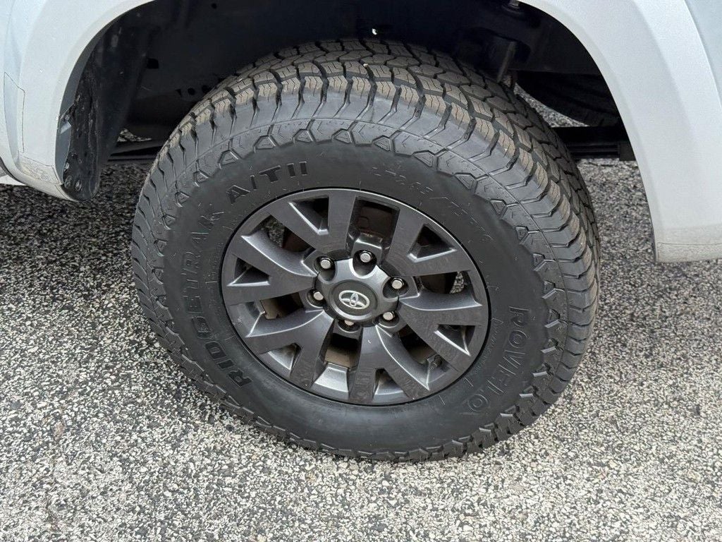 2022 Toyota Tacoma SR5 V6