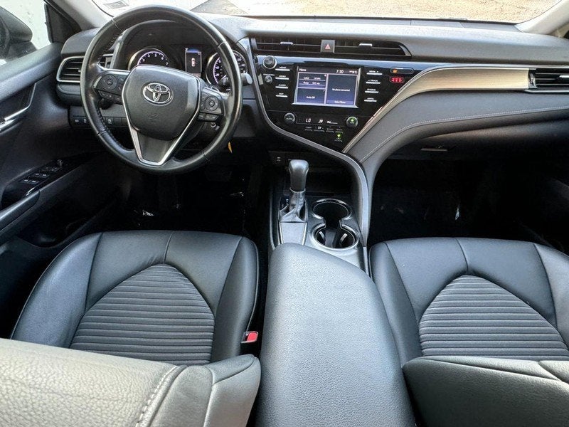 2019 Toyota Camry Auto (Natl)