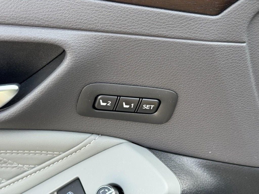 2019 Toyota Avalon Hybrid Limited