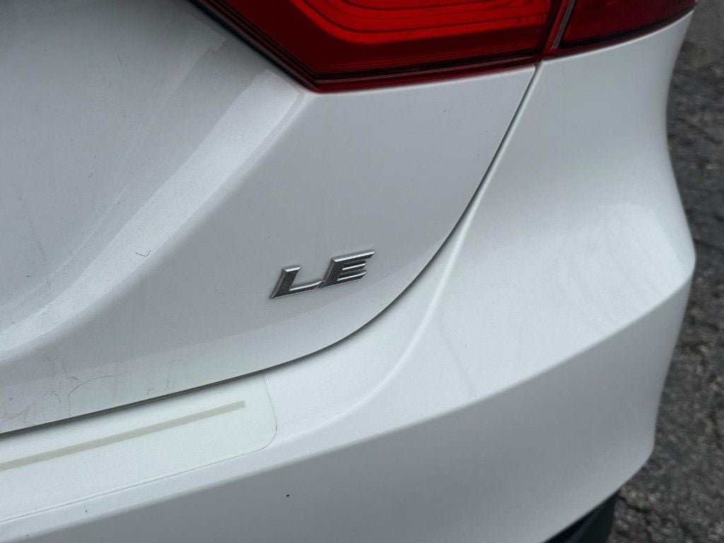 2020 Toyota CAMRY LE