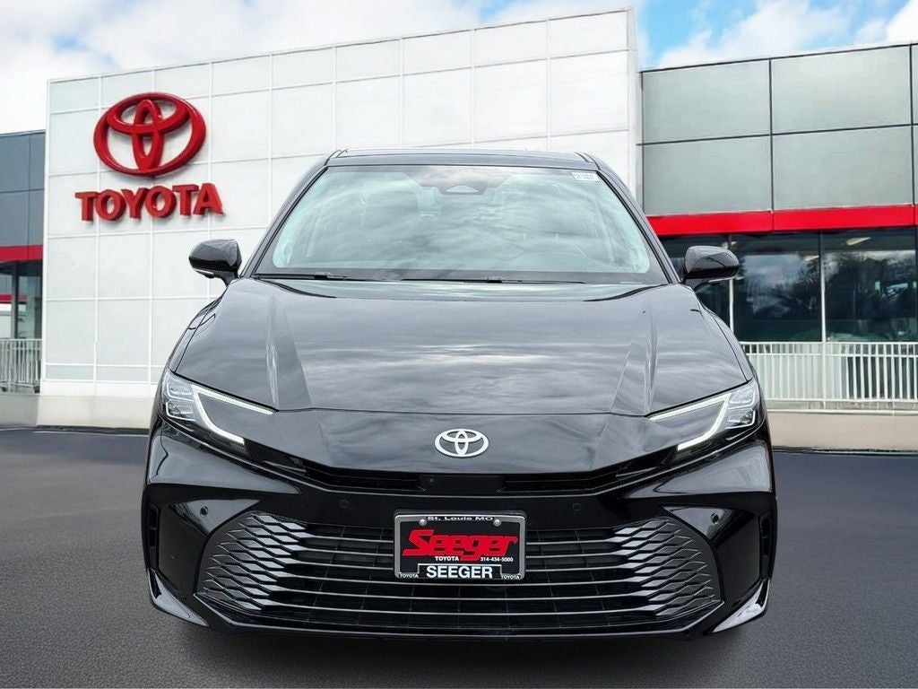 2025 Toyota CAMRY XLE