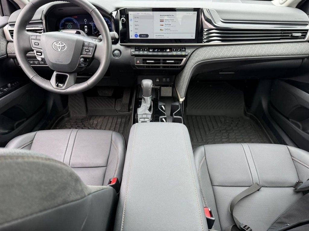 2025 Toyota CAMRY XLE