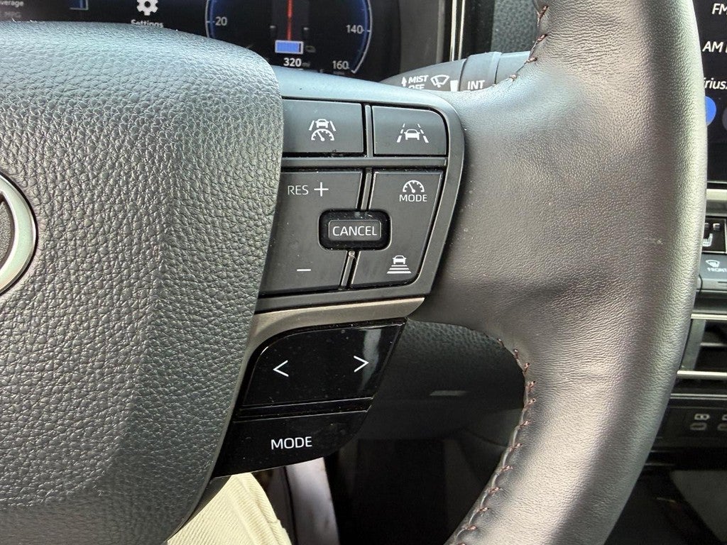 2025 Toyota Camry XLE (Natl)