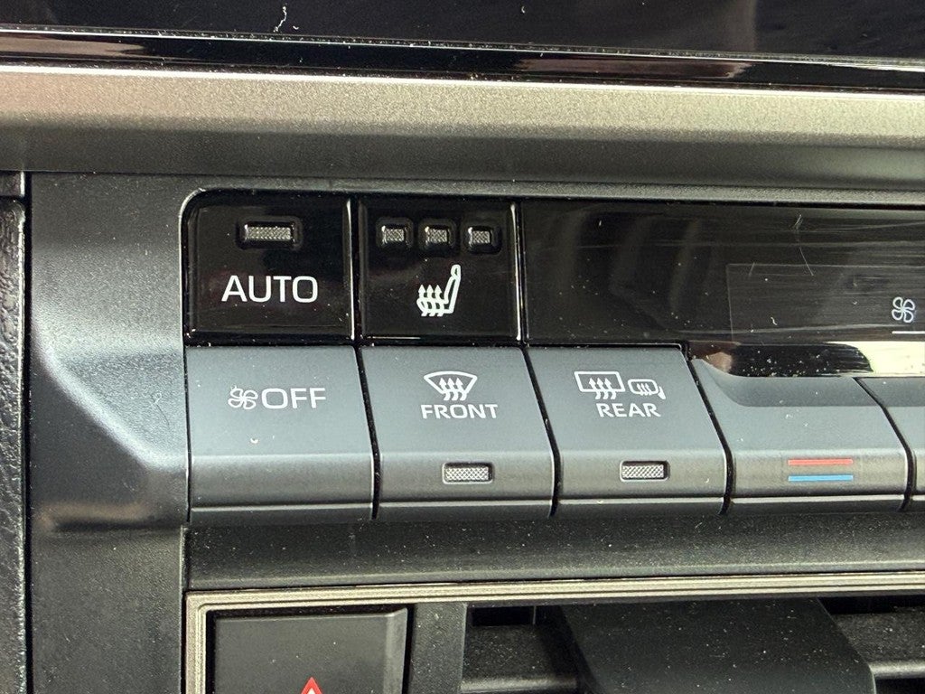 2025 Toyota Camry XLE (Natl)