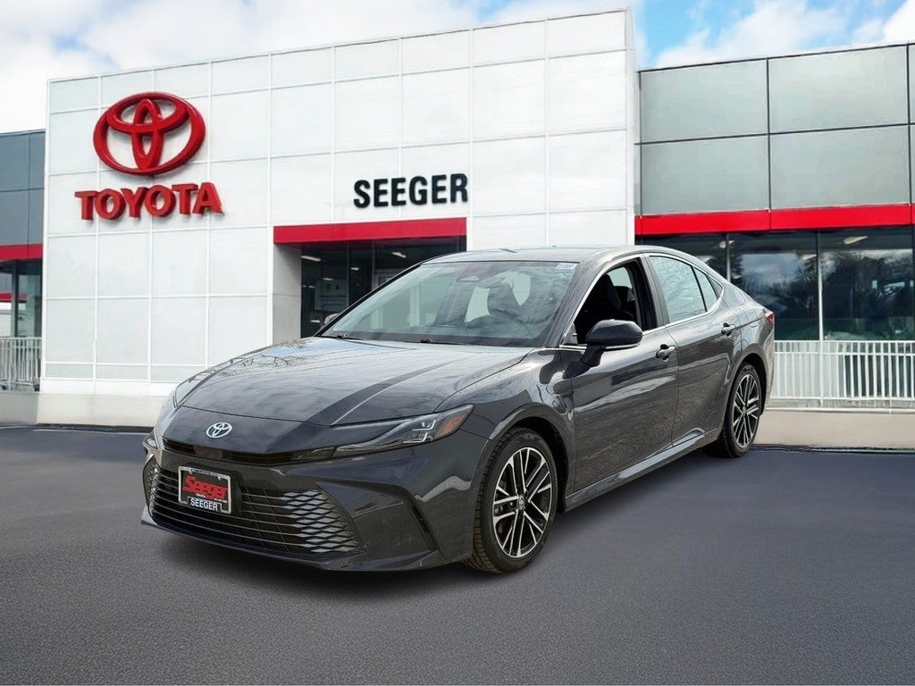 2025 Toyota Camry XLE (Natl)