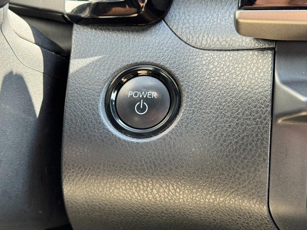 2025 Toyota Camry (Natl)