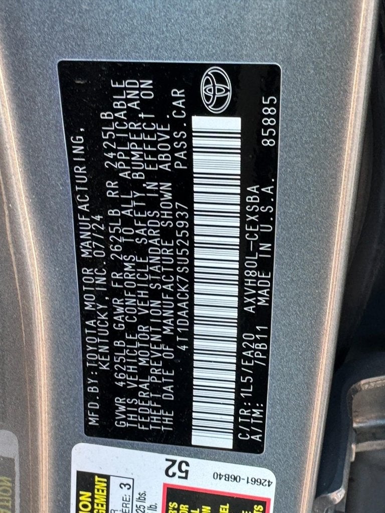 2025 Toyota Camry SE