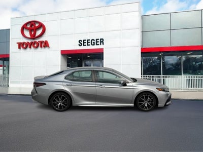2023 Toyota Camry SE (Natl)