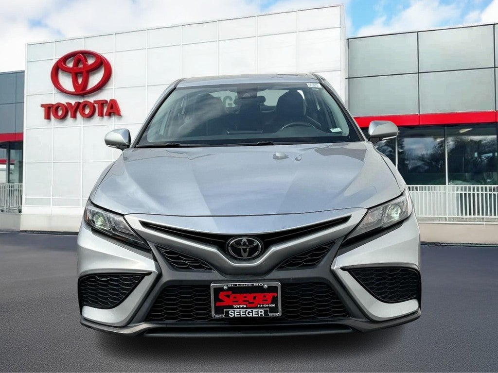2023 Toyota Camry SE (Natl)