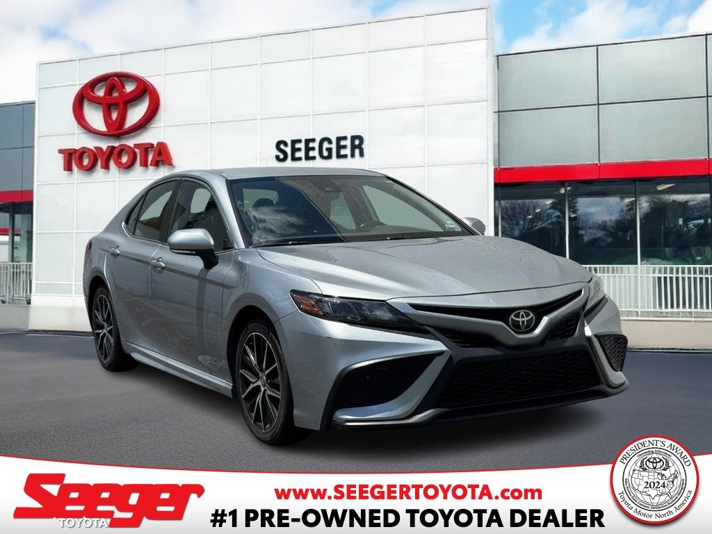 2023 Toyota Camry SE (Natl)