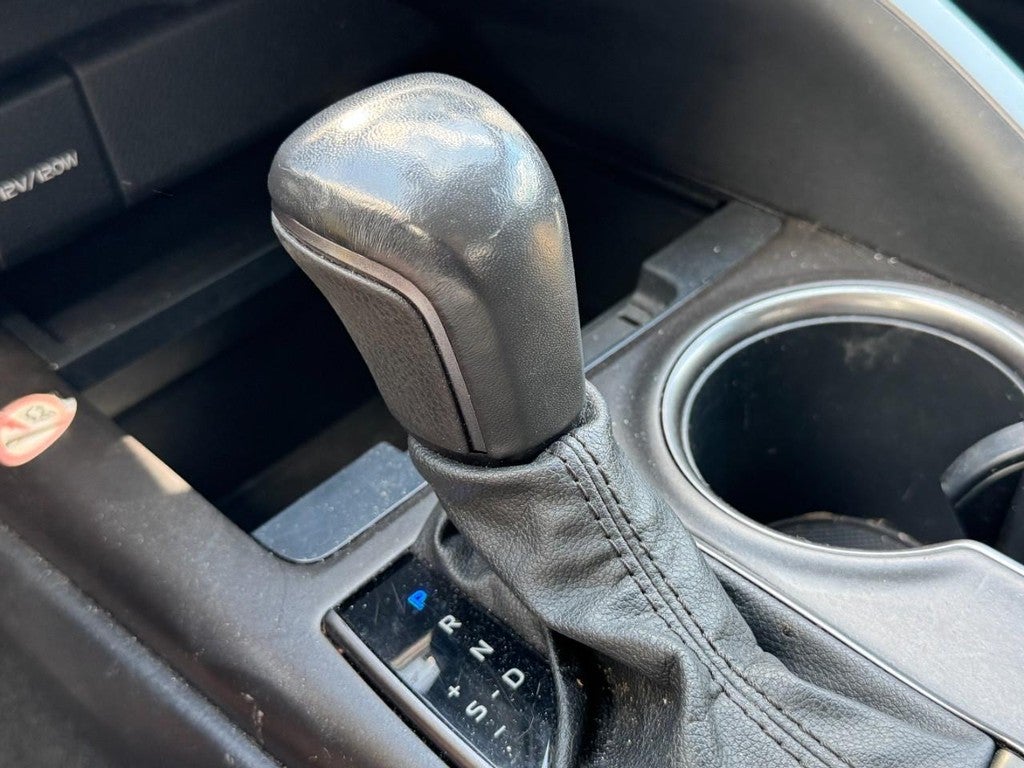 2023 Toyota Camry SE (Natl)