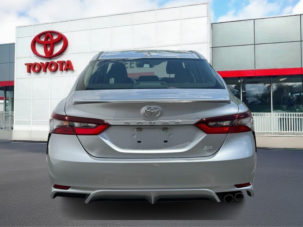 2023 Toyota Camry SE (Natl)