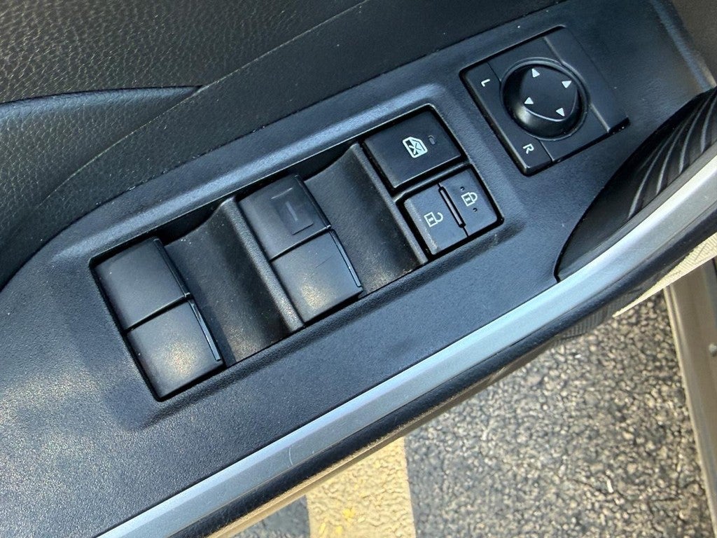 2025 Toyota RAV4 Hybrid LE AWD (Natl)